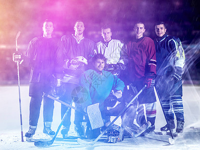 冰冰冰球运动员队竞赛溜冰场游戏照片冰球运动员人群朋友姿势训练图片