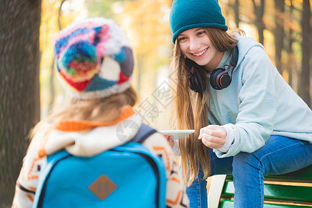 姐姐大姐认识女学生图片