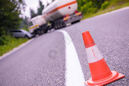 卡车和车祸事故街道交通乘客危险司机保险维修破坏发动机汽车图片