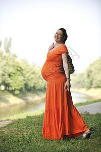 怀孕期女性裙子保健姿势妈妈婴儿母性父母卫生女孩图片