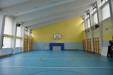 室内学校体育馆闲暇窗户篮球娱乐篮子木头木地板团队足球教育图片