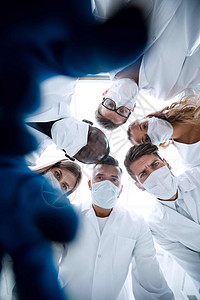 在手术室工作的无神论者和外科医生卫生女士药品实验室成人诊所女性镜子从业者职业图片