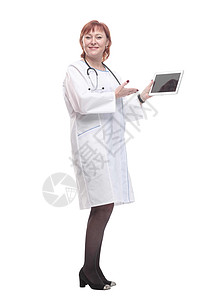 配有数字片子的女医务人员 在完全成长中从业者成人女士广告牌技术健康医师微笑医疗护理人员图片