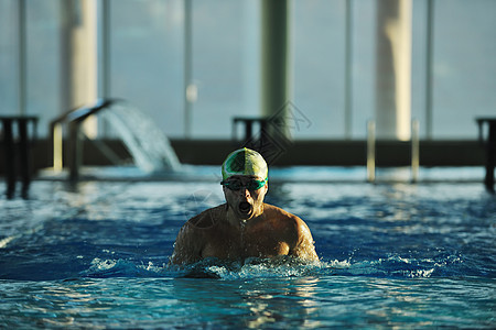游泳运动员成人竞争活力成功行动车道运动游泳衣竞赛蝴蝶图片