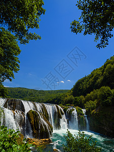 美丽的瀑布娱乐旅游荒野乐趣运动峡谷力量冒险晴天国家图片