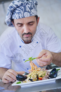 厨师准备食物蔬菜男性职业班级盘子餐厅讲师教育学校海鲜图片