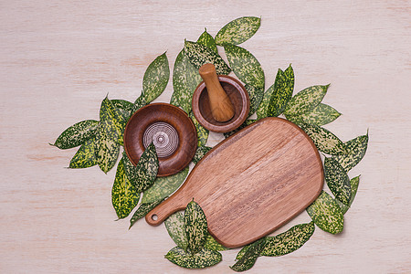 木制桌上木制餐具的平板布质乡村木头棕色团体食物木板家庭烹饪厨具工具图片