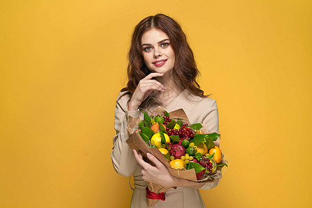 时尚的发型鲜花花束花束装饰布置背景孤立的背景运动水果植物素食主义者饮食食物礼物女孩蔬菜展示图片