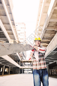 建筑工地的硬体工人建筑学建筑师商业修理工工程师安全帽手势男人建设者安全图片