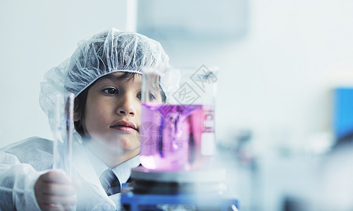 实验室中的儿童小科学家生物男生生物学青少年医院化学家技术管子学生科学图片