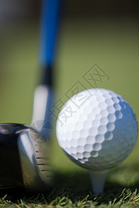 草地高尔夫球俱乐部和球场商业竞赛乐趣司机课程闲暇运动游戏球座俱乐部背景图片