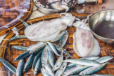 越南市场上的新鲜海鲜食品市场 亚洲粮食概念图片