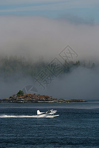 在加拿大温哥华岛托菲诺起飞的浮艇加速升空运动目的地飞机航空运输螺旋桨娱乐空气海洋航班背景图片