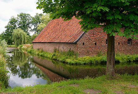 荷兰Lottum村Borggraaf城堡的仓库图片