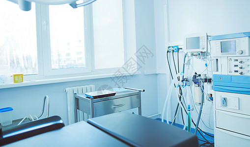 现代诊所手术室的内部内部管理情况医生屏幕移植窗户房间药品仪器服务桌子治愈图片