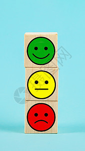 Wooden 立方体区块堆叠着图标脸 最优秀的布顾客客户游戏审查符号领导服务行动情绪表情图片