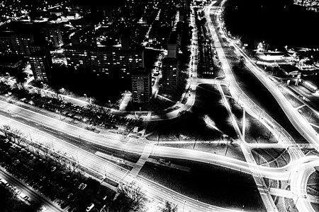 现代交通的 Arial 顶视图 包括高速公路 公路和环形交通枢纽 道路交通 多层交叉路口高速公路  亚洲的顶视图 重要的交通基础图片