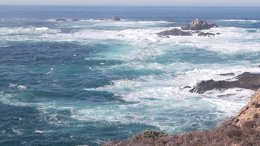悬崖岩壁 海边 洛沃斯角 加州海岸 海浪崩塌波浪海滩岩石海岸线风暴蓝色支撑晴天海景飞溅图片