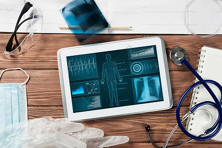 医学领域的数码技术数字医疗技术展示办公室蓝色桌子键盘工具医院职业电脑科学图片