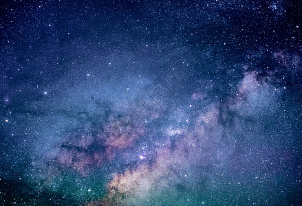 银河系有恒星和宇宙中的空间尘埃 长照射照片 还有谷物图片