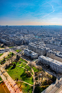 从埃菲尔铁塔看到巴黎城市景象流量建筑学天线天空旅行景观图片