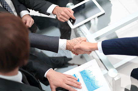 工商界握手和商界人士的概念中介合同业务合伙申请谈判机构顾客地点商业图片