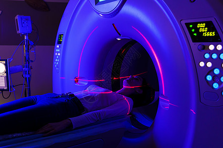 蓝色和红扫描激光器诊所接合点的CT 对女孩的伤害 炎症和营养不良性联合疾病进行计算机诊断以及骨科医生螺旋船只放疗胸椎女士实验室病图片