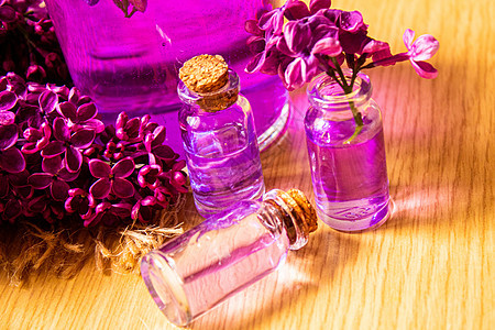 小瓶装硅油 有选择性的焦点乡村自然香水瓶子芳香花瓣福利按摩酊剂药品图片