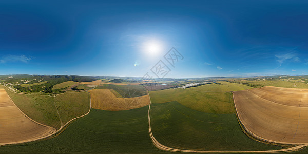 在农村绿色麦田的空中全景 麦田在日落时随风飘扬 无缝 360 度球面全景 农学 工业和食品生产图片