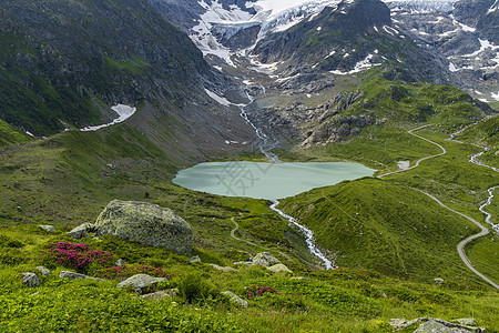 瑞士伯尔尼州Urner Alps的Stestese Urner Alps等瑞士阿尔卑斯山典型高山景观假期风景旅行山脉水库绿色旅游图片