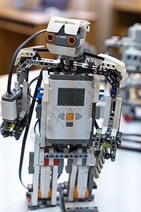 可编程儿童机器人 头目由设计师组装车轮创新玩具工程师教育电脑爱好实验桌子科学图片