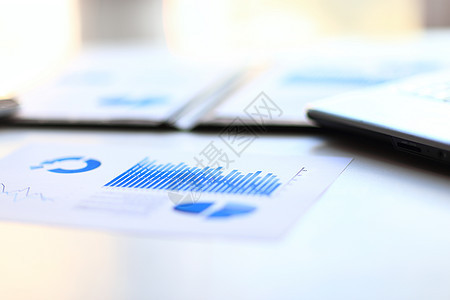 企业背景 财务统计 说明书和办公室工作场所笔记 (单位 美元)图片