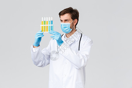 医院 医护人员 covid-19 治疗理念 严肃的实验室技术人员 研究样本或混合化学成分以寻找疫苗冠状病毒的医生 看起来专注于安图片