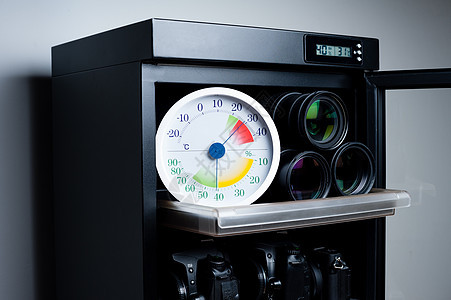 模拟温度计 湿度计和摄影设备工具天气摄氏度温度拨号水分晴雨表测量展示贮存图片