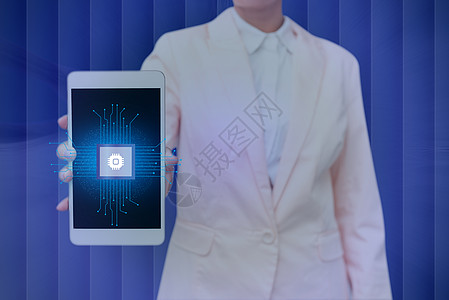 展示未来技术的移动电话 Lady press屏幕 棕榈触摸手机在介绍现代自动化的房间内计算机电脑创新电子科学男人蓝色成功职业保健图片