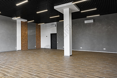 空阁楼风格工业办公室的空白墙壁天花板玻璃木板木地板建筑建筑学木头大厅财产地面图片