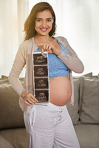 我的婴儿第一张照片 一个孕妇的肖像 让你在家里看声波图照片 你看到了吗?图片