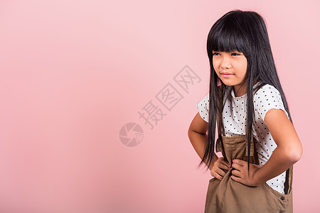 10 岁亚洲小孩胃痛感染呕吐女孩腹部工作室腹痛疾病便秘肚子病人图片