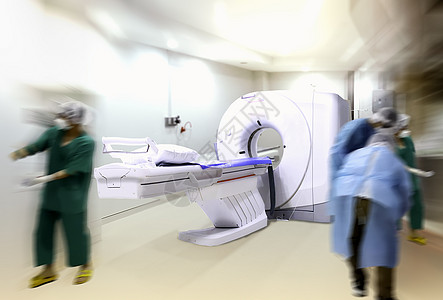 武汉医院Covid -19病人离开后 技术员和护士负责清洁CT扫描室的清洁背景