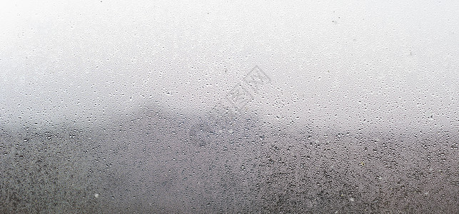 紧贴着一扇蒸汽窗的镜头 上面是枯燥的一天里流下的水滴溪流摄影霉菌水分反射气泡雨滴波纹湿度天气图片