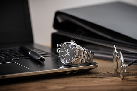 男性奢奢享受男人的手表金属商业领带手腕不锈钢配饰时间手镯品牌拨号图片