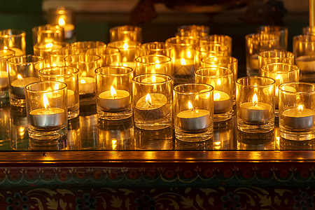 Diwali是印度教徒 Jains 锡克教徒和一些佛教徒庆祝灯光的节日装饰风格火焰宗教旅行蜡烛文化花纹仪式油灯图片