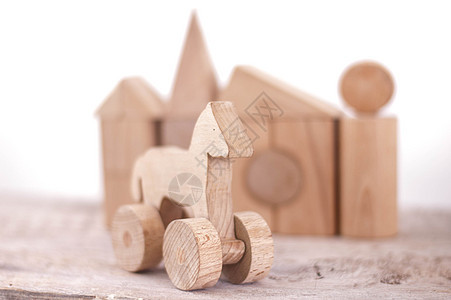 木制生态玩具 如果是小时的形式e教育孩子们幼儿园白色建筑学习红色建筑学孩子棕色图片
