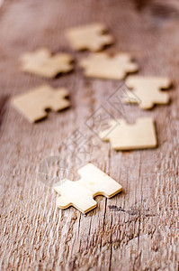 木砖拼图成功白色解决方案挑战桌子玩具创造力商业团队木头图片