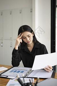 在职的重男轻女会计师图片