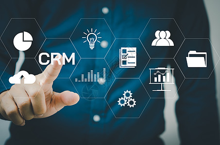 CRM 客户关系管理自动化系统软件 虚拟屏幕概念上的业务技术社会招聘员工男人市场领导者统计生长按钮资源图片