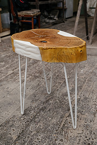 天然木材边桌 slab 咖啡桌 现代咖啡桌作坊木头棕色木工生态环氧树脂房子茶几客厅房间图片