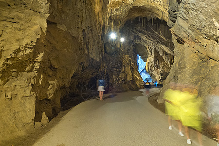 La Cuevona 西班牙卡斯特路自然洞穴钙质财产旅游文化遗产地质学空腔石灰石环境地理图片