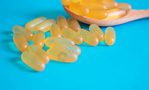 鱼油片 Omega3凝胶胶囊 有选择性的焦点营养剂量鳕鱼胶囊药物鱼油宏观药片食物药店图片