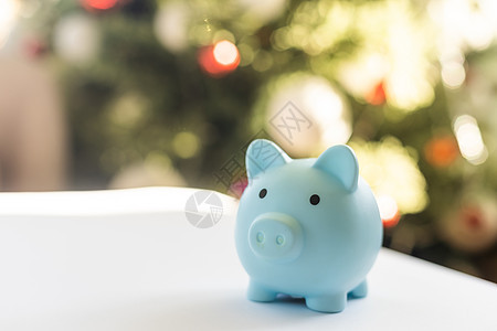 圣诞节 圣诞时间和小猪银行新年货币金融现金预算小猪庆典销售银行业假期图片